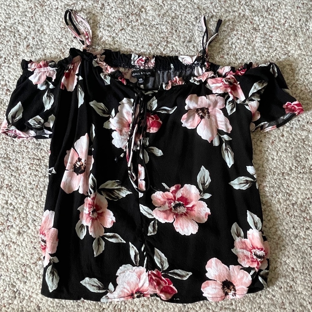 Kendall & Kylie summer top